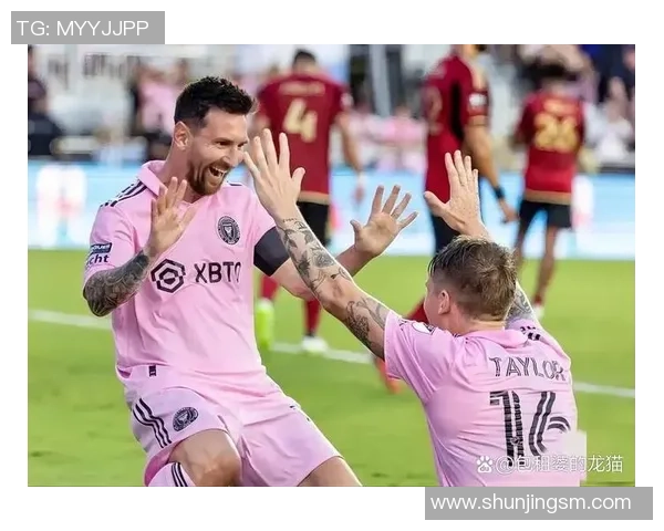 梅西与足球明星的精彩相遇引发全球球迷热议与期待 梅西与足球明星的精彩相遇引发全球球迷热议与期待