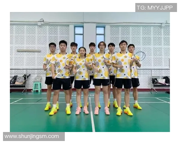 重庆羽毛球队与南京羽毛球队实力对比赛后分析与总结 重庆羽毛球队与南京羽毛球队实力对比赛后分析与总结