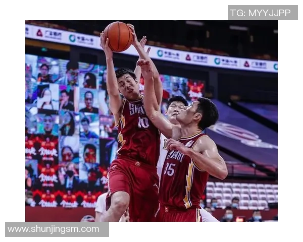 重庆篮球队与广州篮球队赛后状态分析与复盘探讨 重庆篮球队与广州篮球队赛后状态分析与复盘探讨